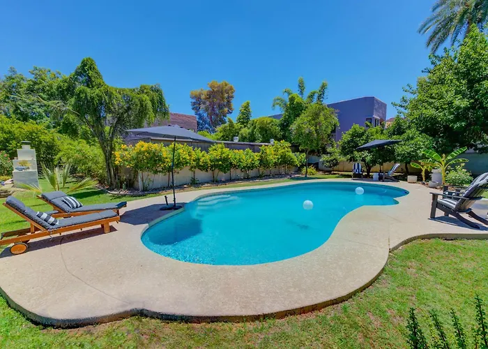Arcadia 6br Paradise Pool Hot Tub & Cold Plunge Holiday home Phoenix